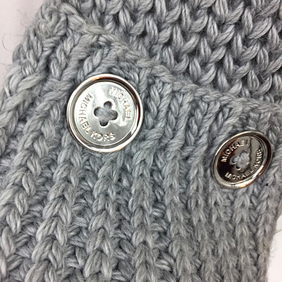 Michael Kors Grey Chunky Knit Oversized Scarf with Pockets - Picture 4 of 6